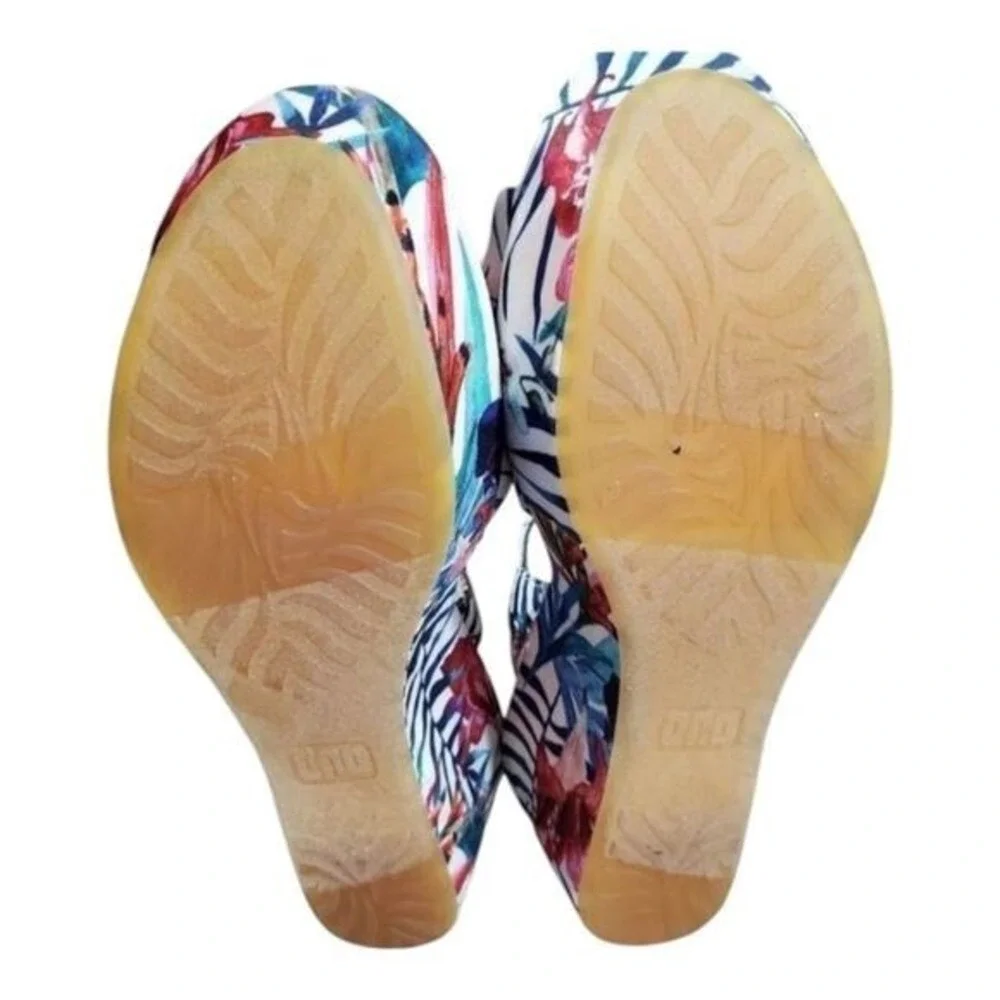 Ono Caul Heavenly Floral Wedge Sandals 3
